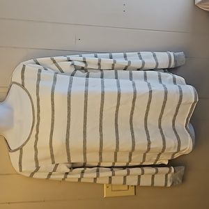 Cute Womens Sweater size M. Pink Clover